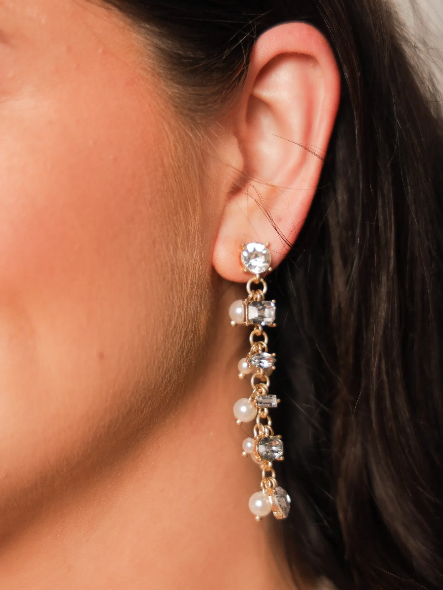 Lola Pearl Earrings