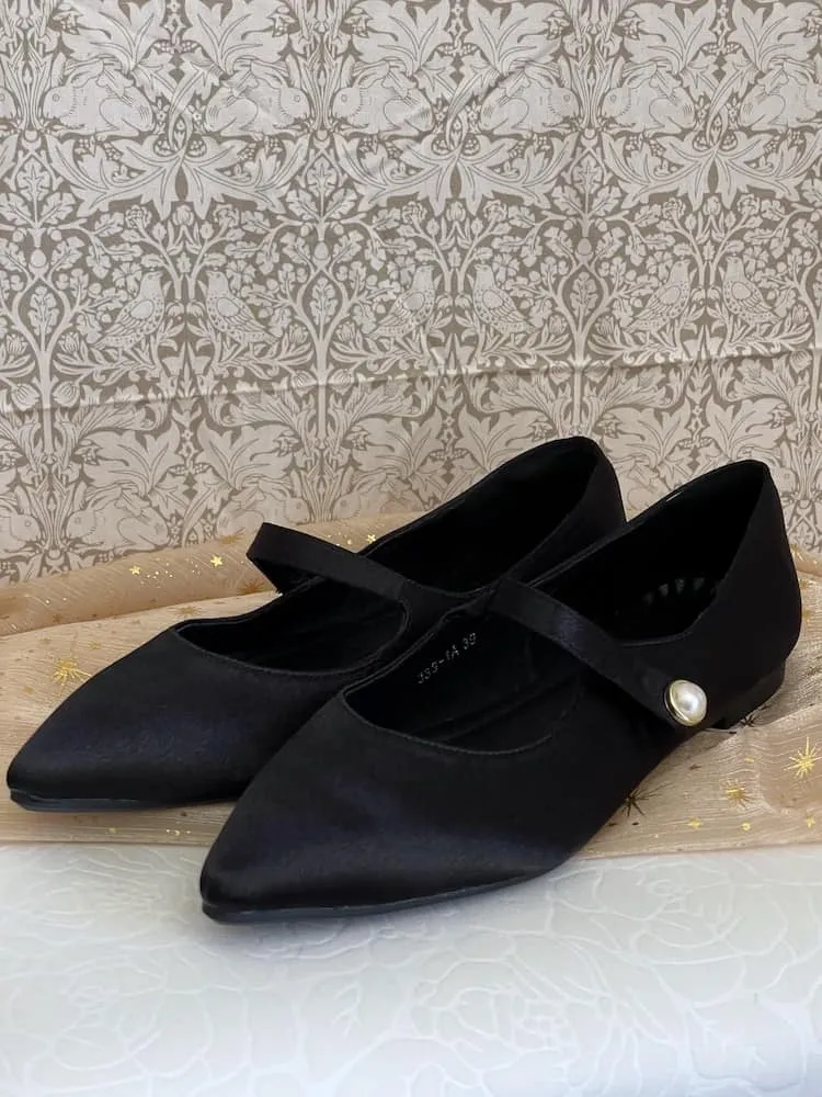 Medieval & Renaissance Satin Pointed Toe Poulaine Flats in Gothic Black