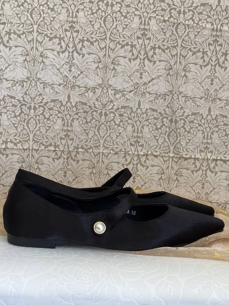 Medieval & Renaissance Satin Pointed Toe Poulaine Flats in Gothic Black